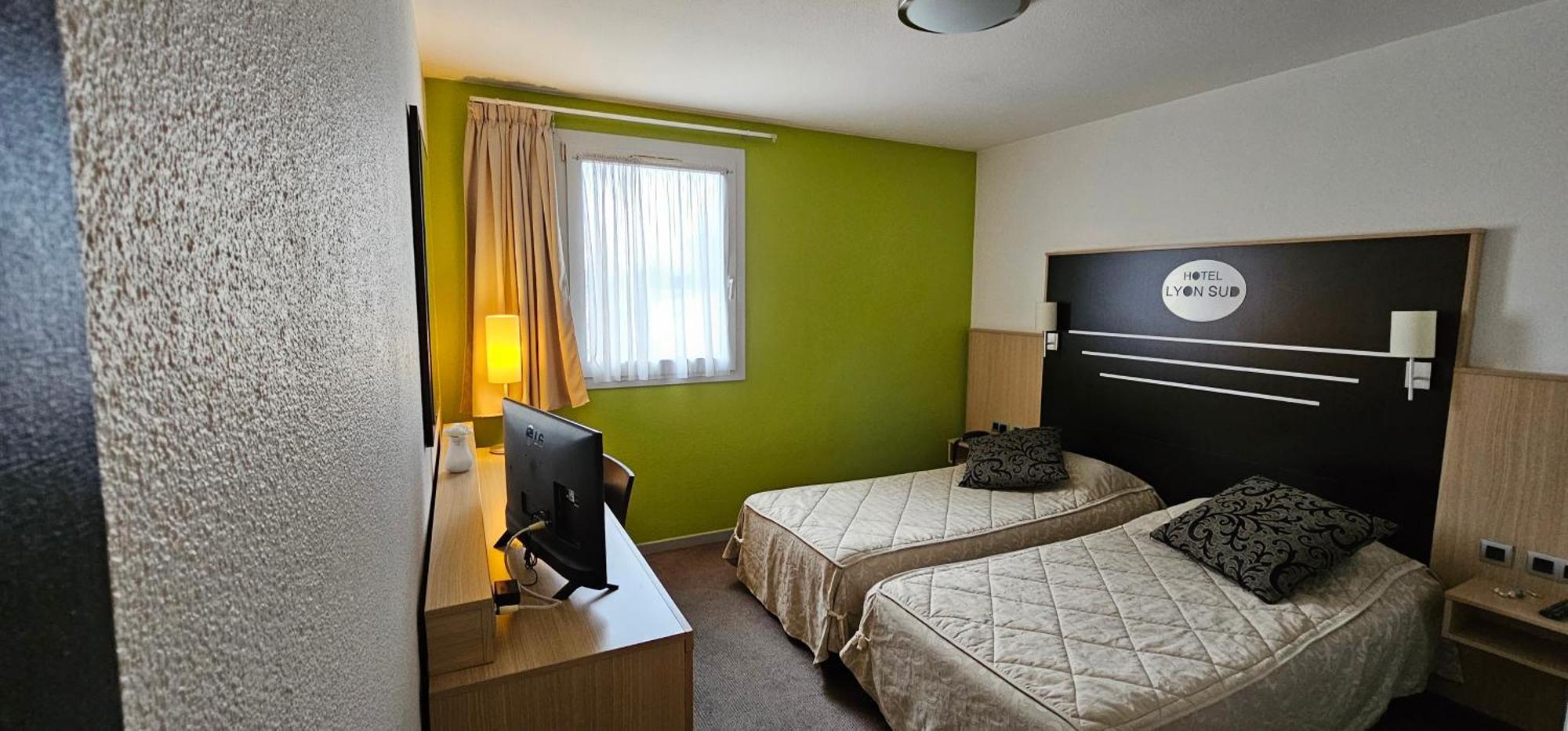 Hotel Lyon Sud, Pierre Benite, St Genis Laval ภายนอก รูปภาพ