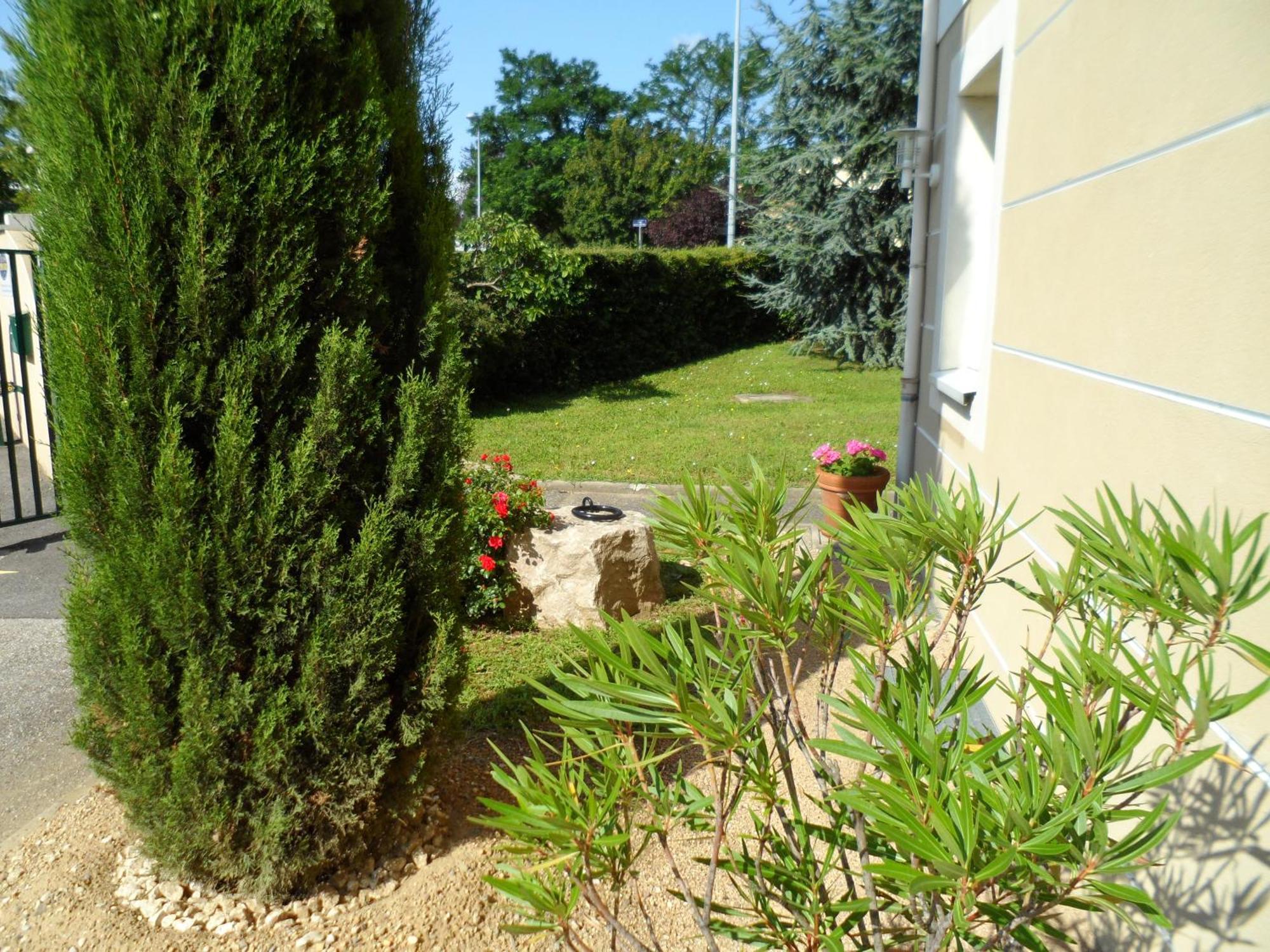 Hotel Lyon Sud, Pierre Benite, St Genis Laval ภายนอก รูปภาพ