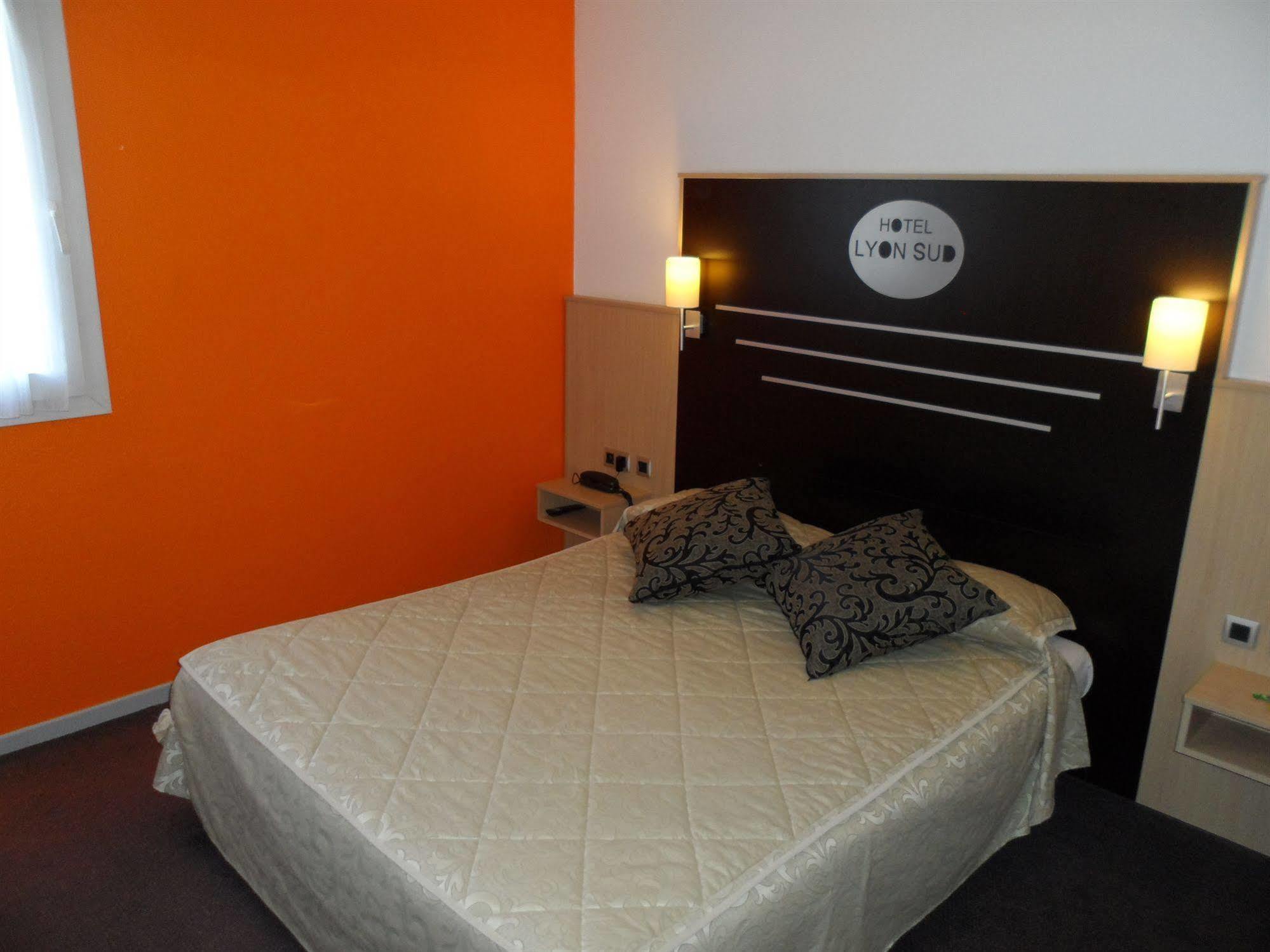 Hotel Lyon Sud, Pierre Benite, St Genis Laval ภายนอก รูปภาพ