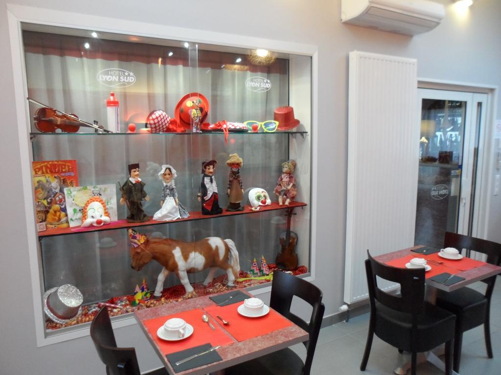 Hotel Lyon Sud, Pierre Benite, St Genis Laval ภายนอก รูปภาพ